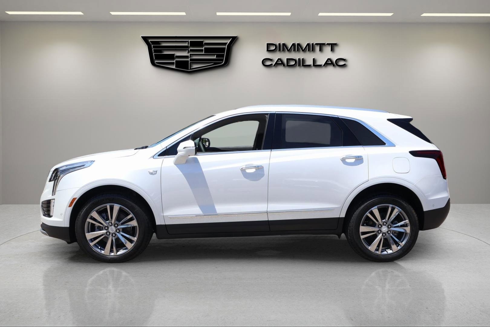 New 2025 Cadillac XT5 Premium Luxury w/ Technology Package image 2