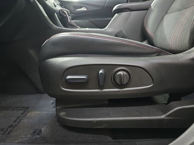 Used 2023 Chevrolet Equinox RS image 30