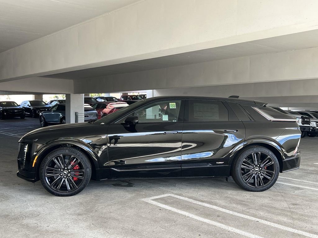 New 2026 Cadillac Lyriq V image 7