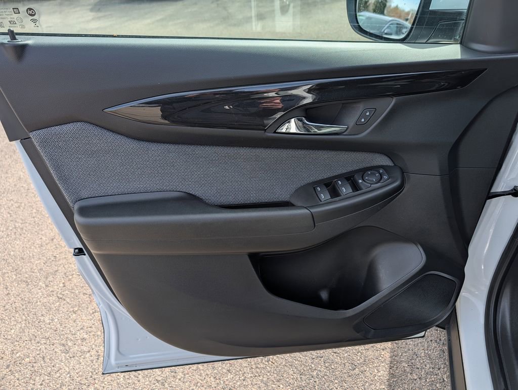 Used 2025 Chevrolet TrailBlazer LT FWD image 28