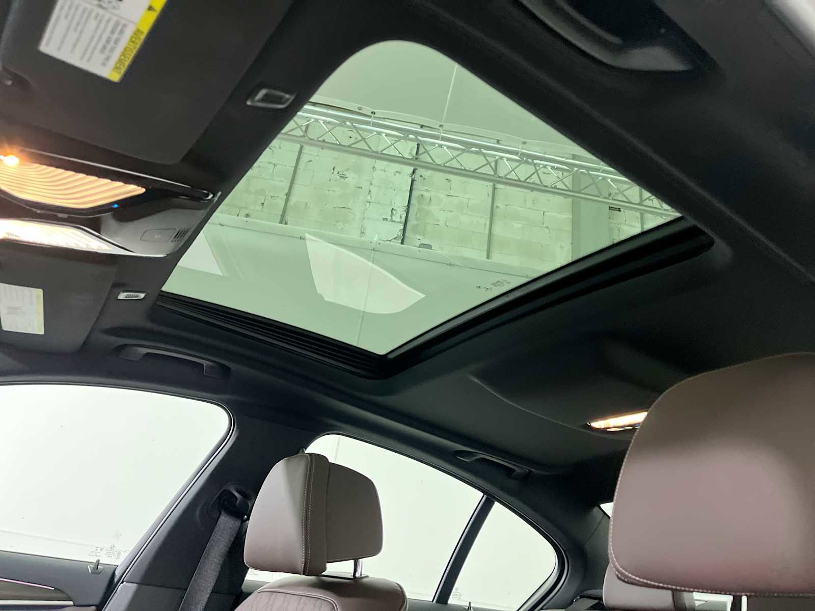 Used 2023 BMW 530e xDrive w/ Premium Package AWD/4WD image 22