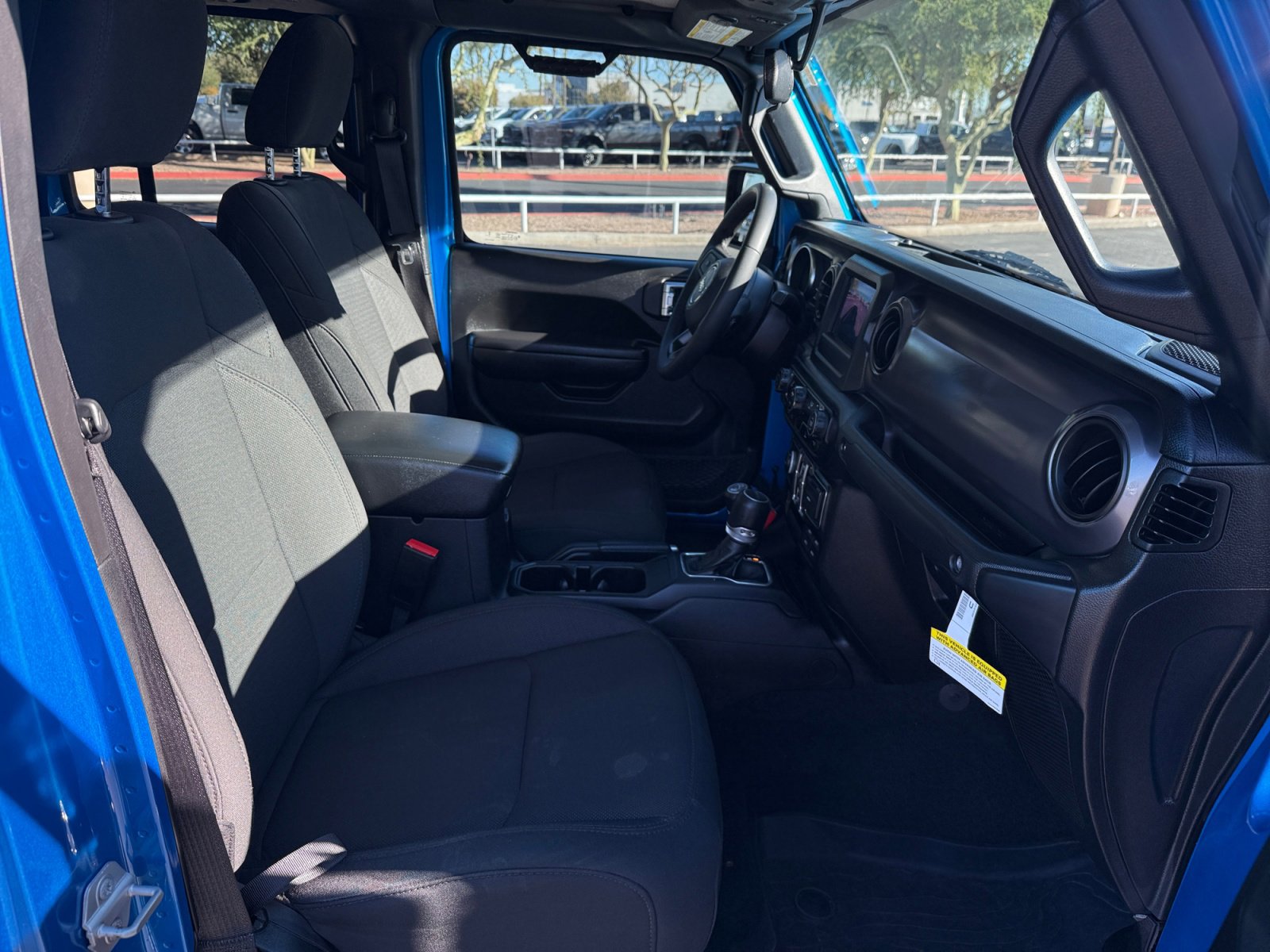 Used 2023 Jeep Gladiator Willys image 29