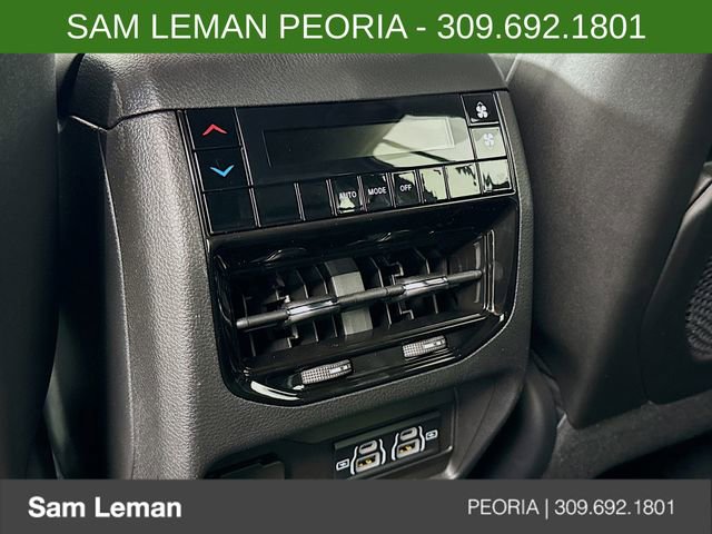 New 2025 Jeep Grand Cherokee L Altitude image 25