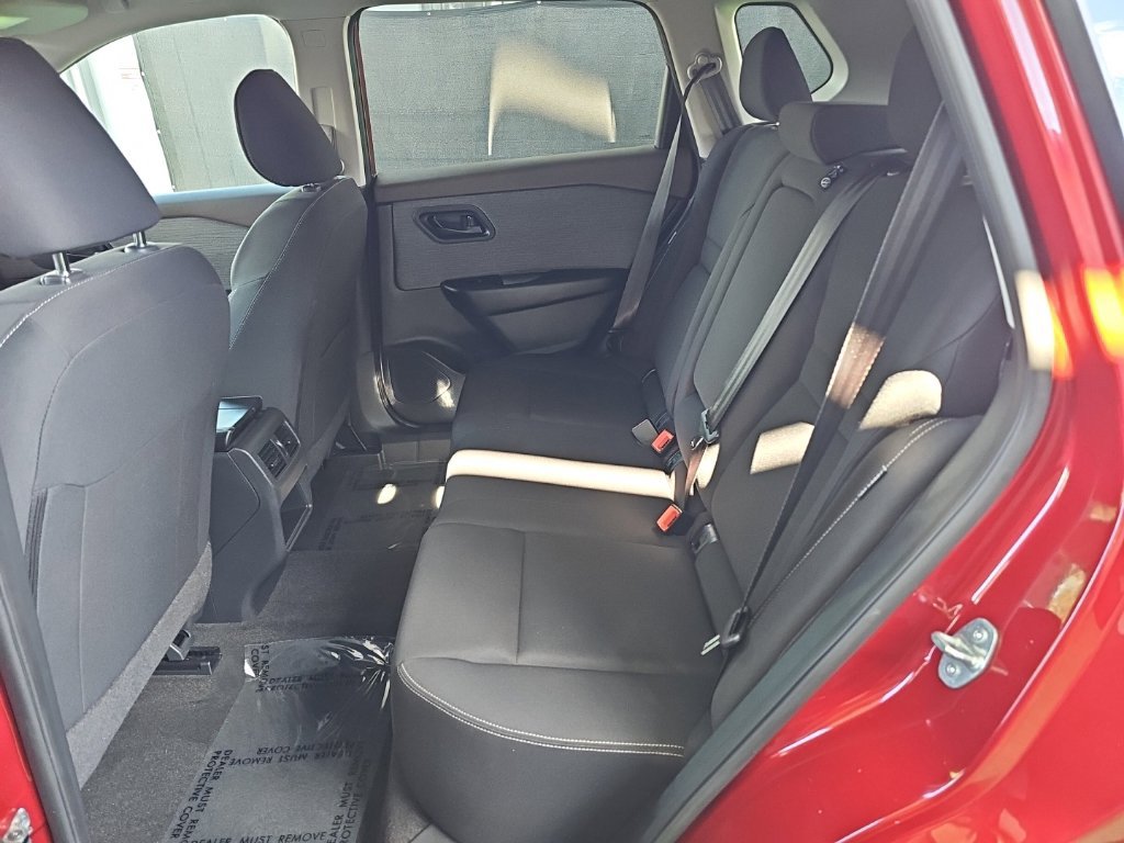 Used 2023 Nissan Rogue S AWD/4WD image 37