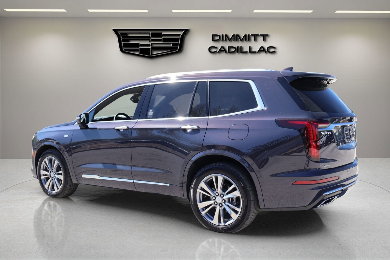 Certified 2025 Cadillac XT6 Premium Luxury w/ Platinum Package image 3