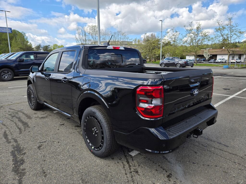 New 2025 Ford Maverick Lobo image 7