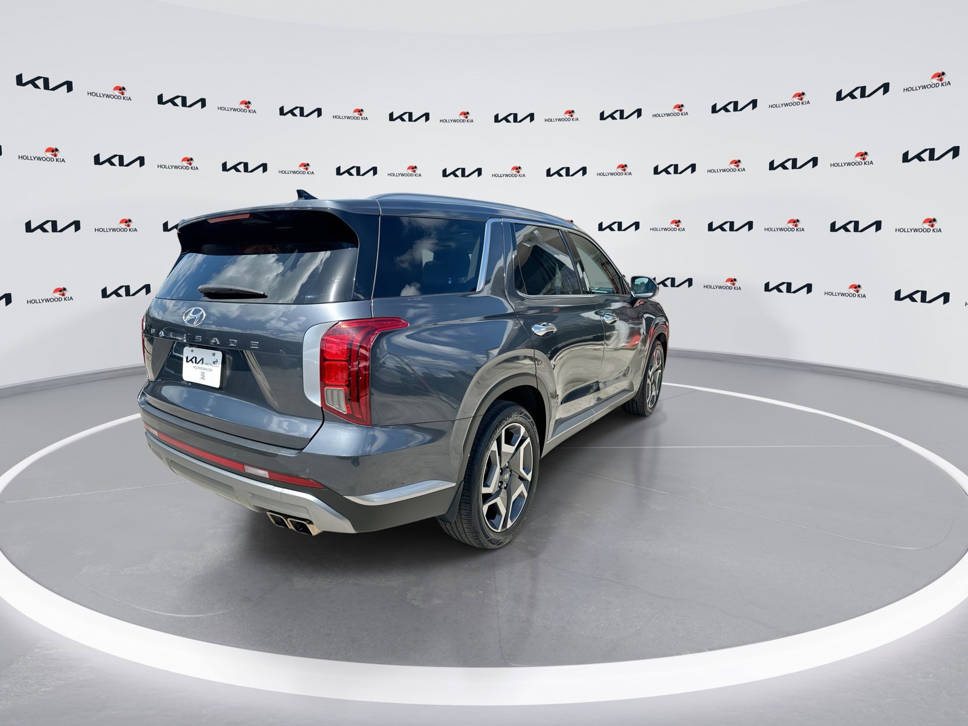 Used 2024 Hyundai Palisade SEL w/ Premium Package image 8