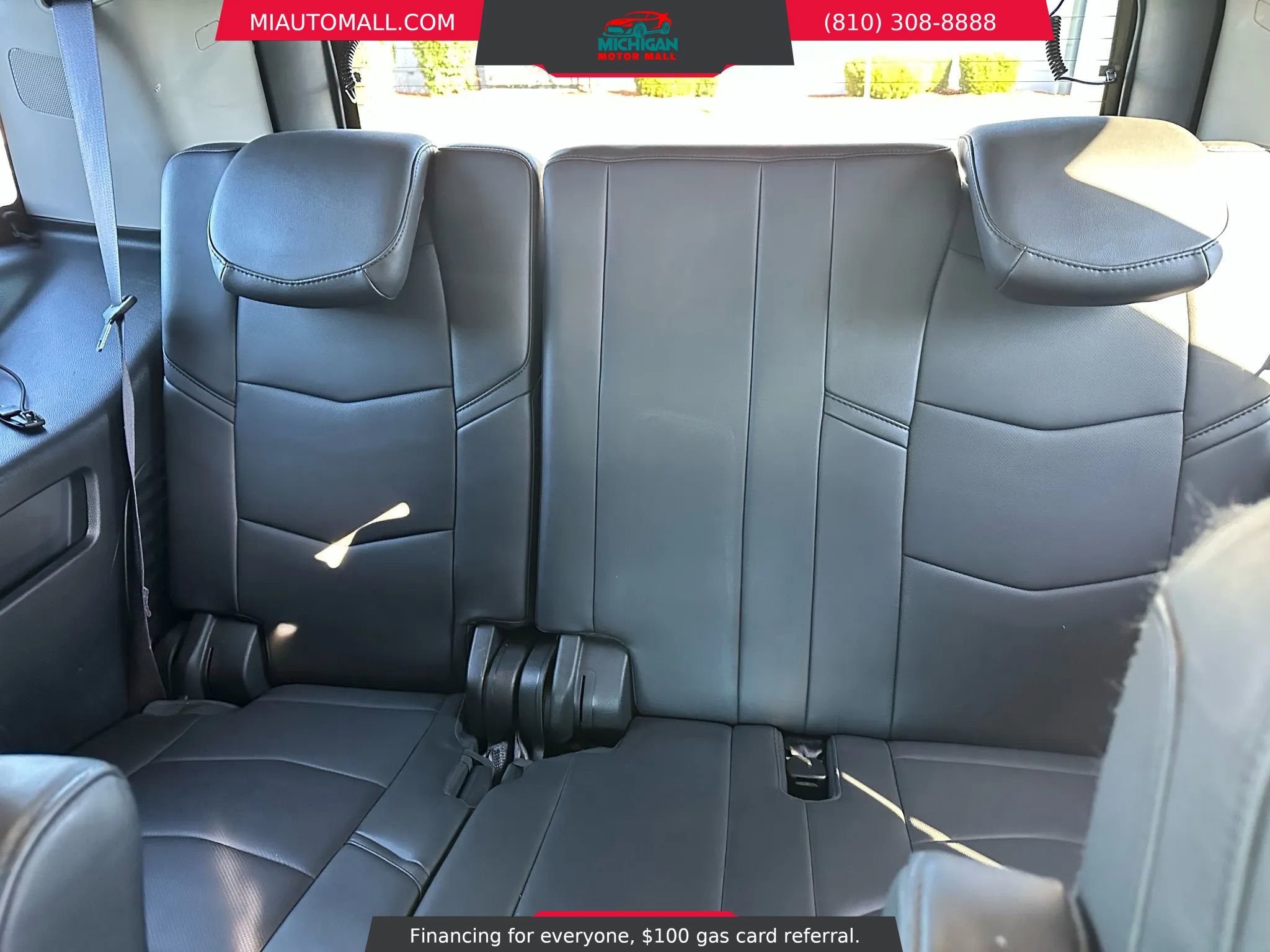 Used 2015 Cadillac Escalade Luxury image 24