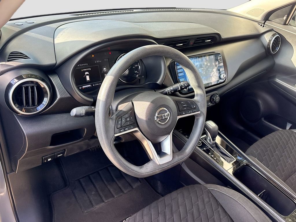 Used 2021 Nissan Kicks SV image 9