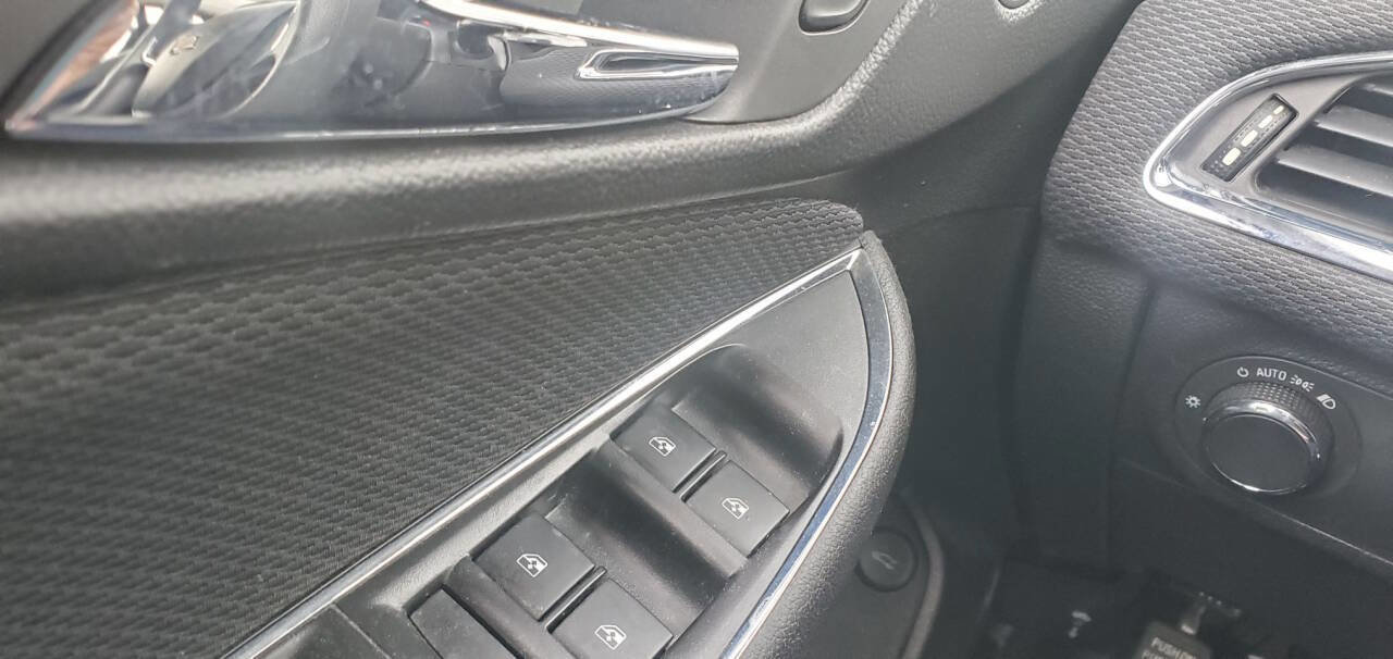 Used 2018 Chevrolet Cruze LS image 18