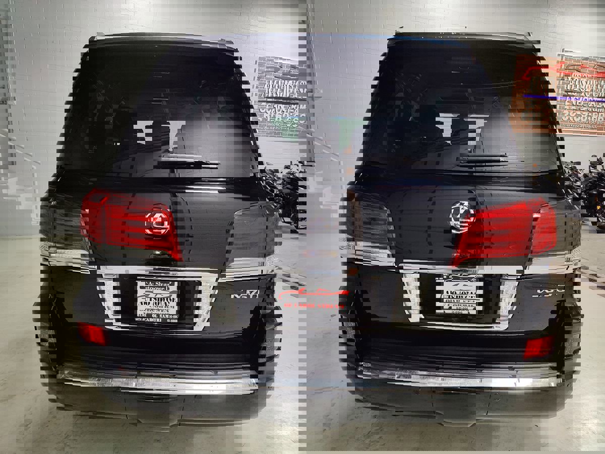 Used 2015 Lexus LX 570 4WD w/ Luxury Package image 7