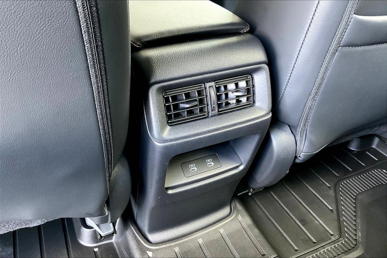 Used 2023 Honda CR-V Sport Touring image 10