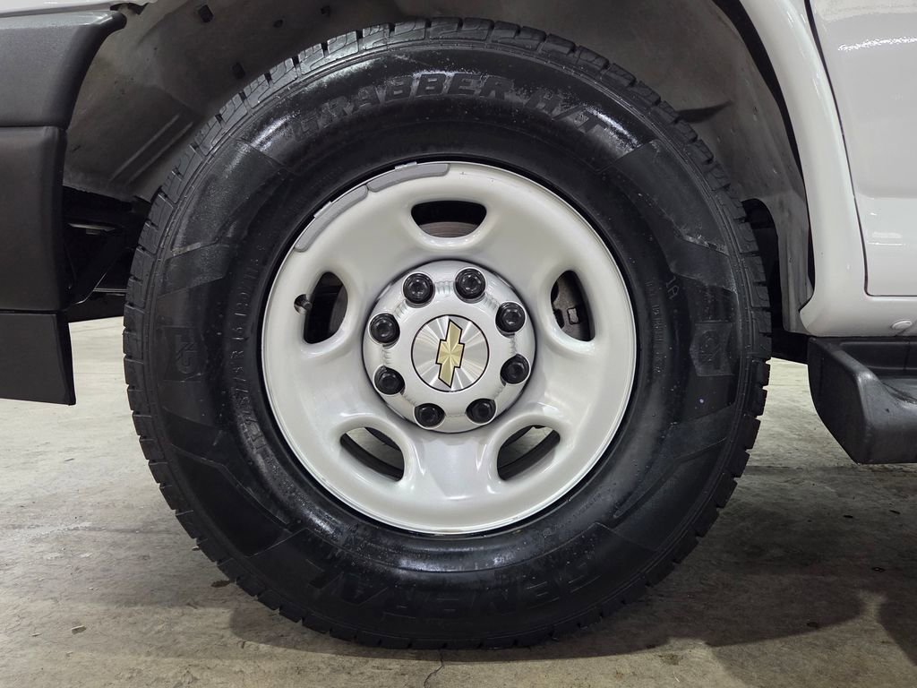 Used 2023 Chevrolet Express 3500 LS RWD image 20