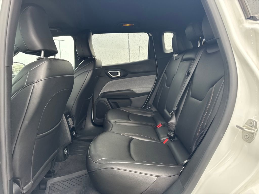 Used 2024 Jeep Compass Latitude image 14