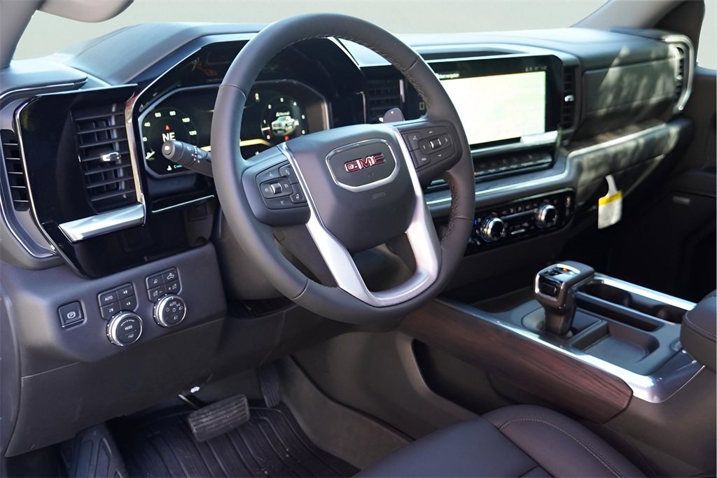 New 2026 GMC Sierra 1500 SLT image 6