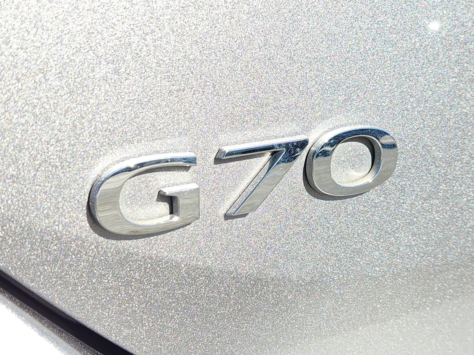 Used 2022 Genesis G70 2.0T image 13