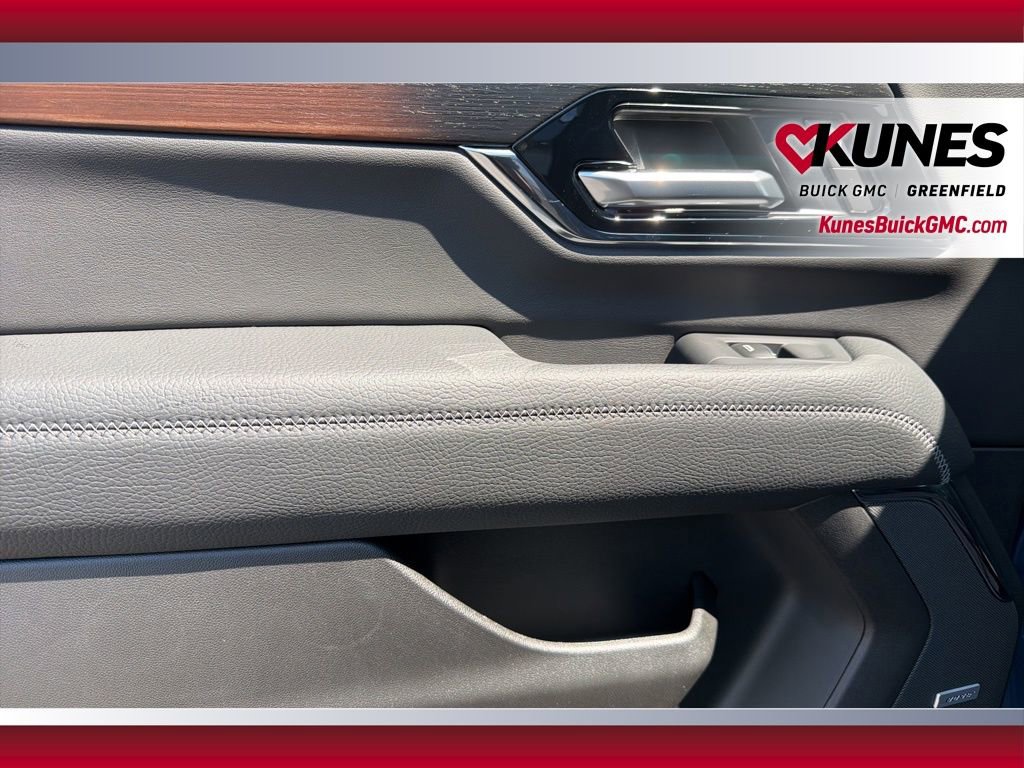 New 2026 GMC Yukon XL Denali w/ Denali Reserve Package image 42