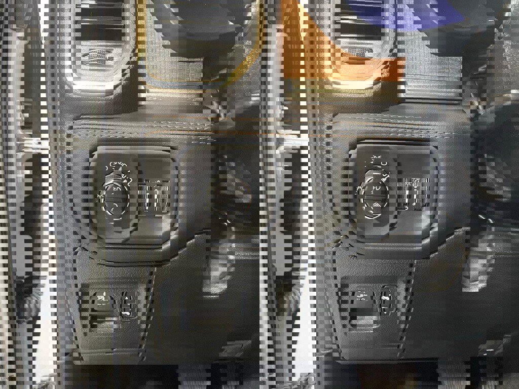 Used 2023 RAM 1500 Limited image 19