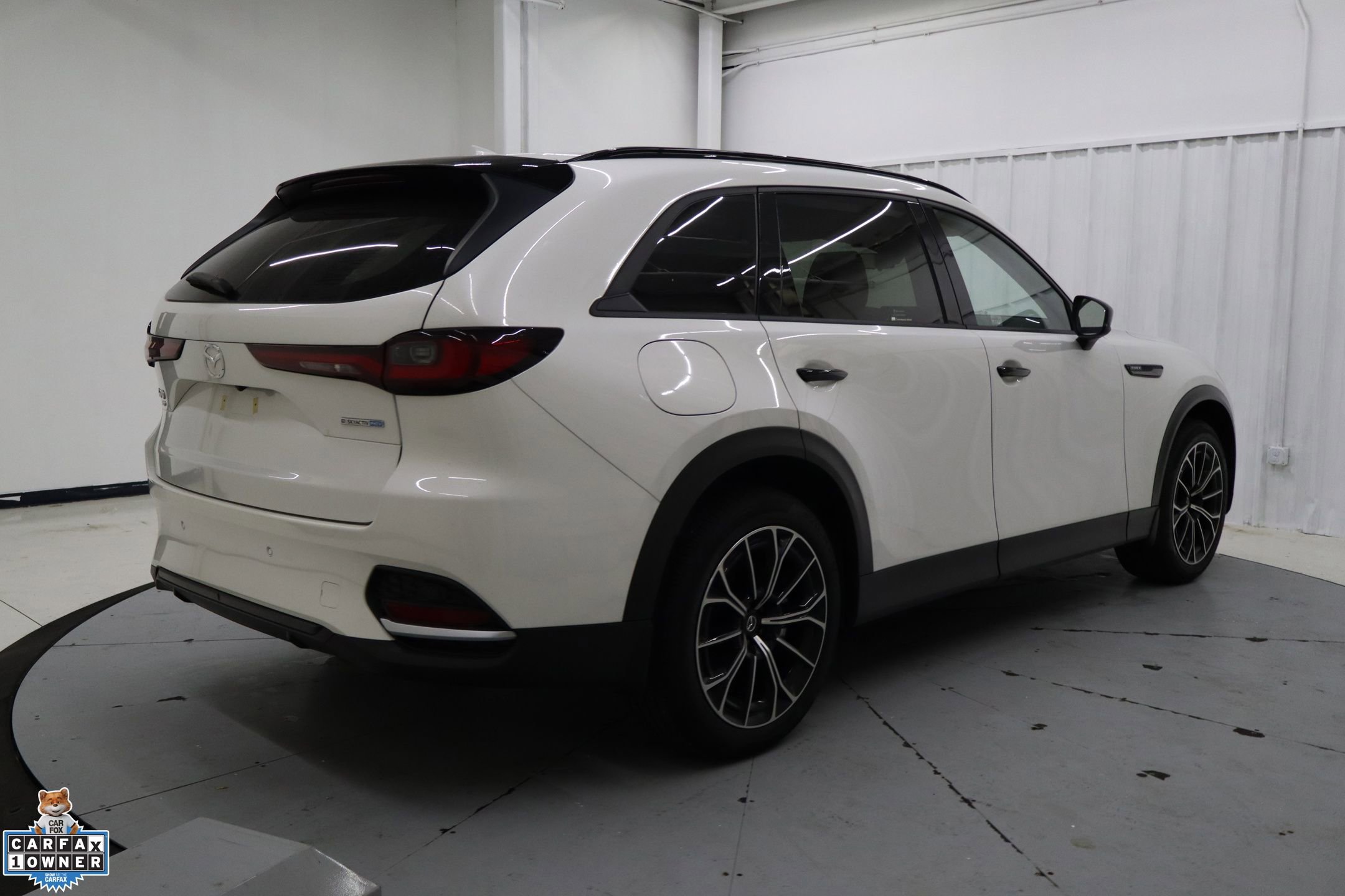 Used 2025 MAZDA CX-70 Plug-In Hybrid w/ Premium Pkg image 4