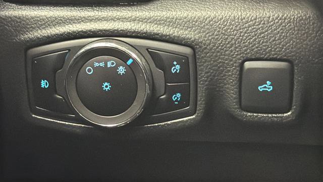 Used 2023 Ford Ranger Lariat w/ Technology Package AWD/4WD image 32