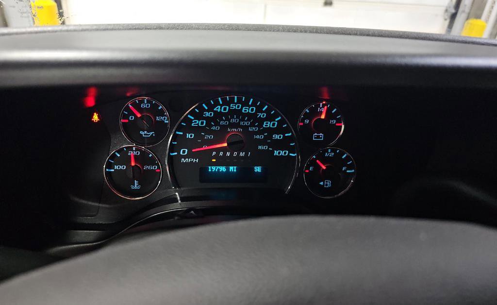 Used 2025 Chevrolet Express 3500 LT w/ LT Preferred Equipment Group RWD image 5
