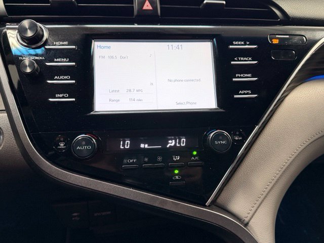 Used 2018 Toyota Camry XLE FWD image 24