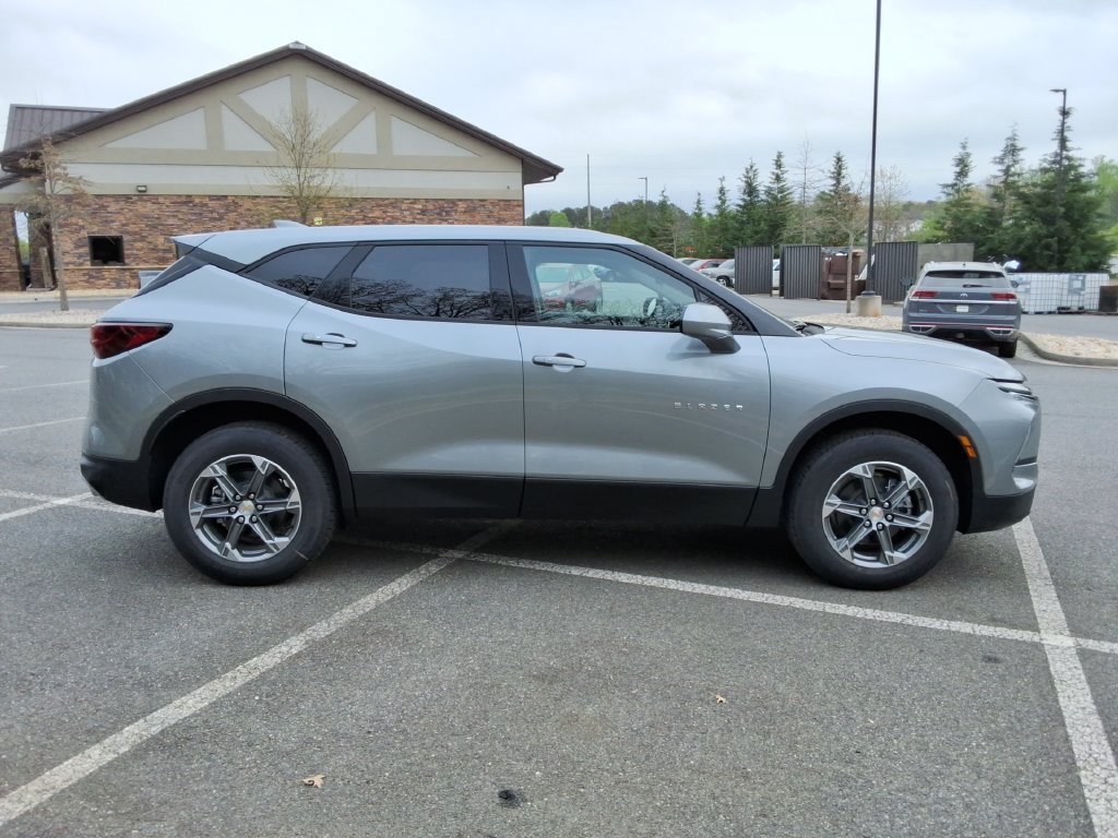 New 2026 Chevrolet Blazer LT FWD image 4
