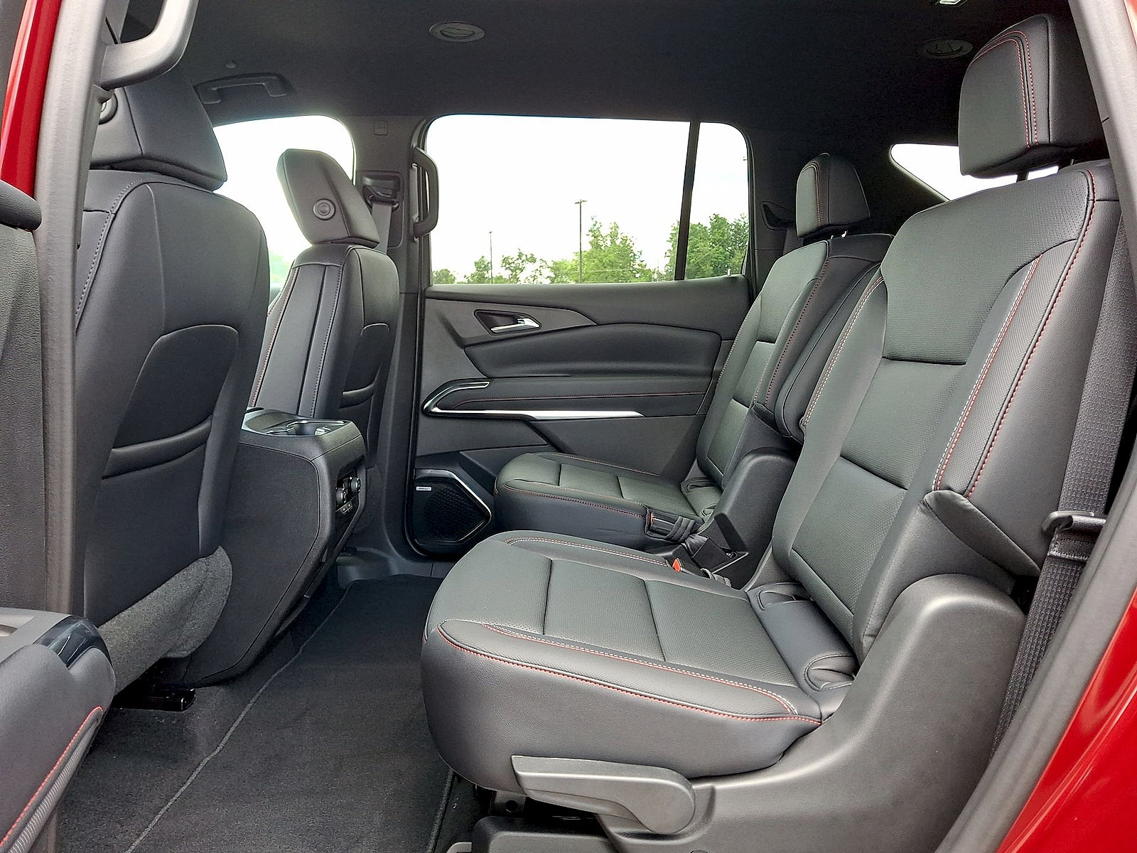 New 2026 Chevrolet Traverse Z71 w/ Enhanced Driving Package AWD/4WD image 13
