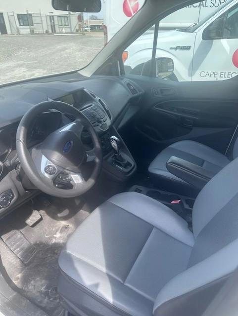 Used 2017 Ford Transit Connect XL image 8