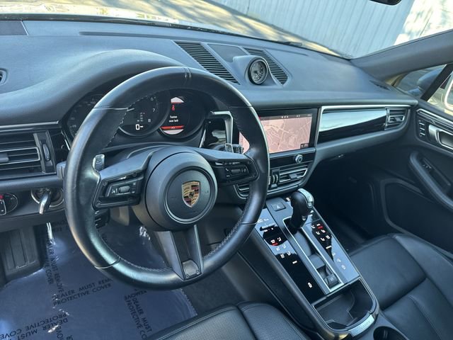 Used 2022 Porsche Macan AWD/4WD image 16