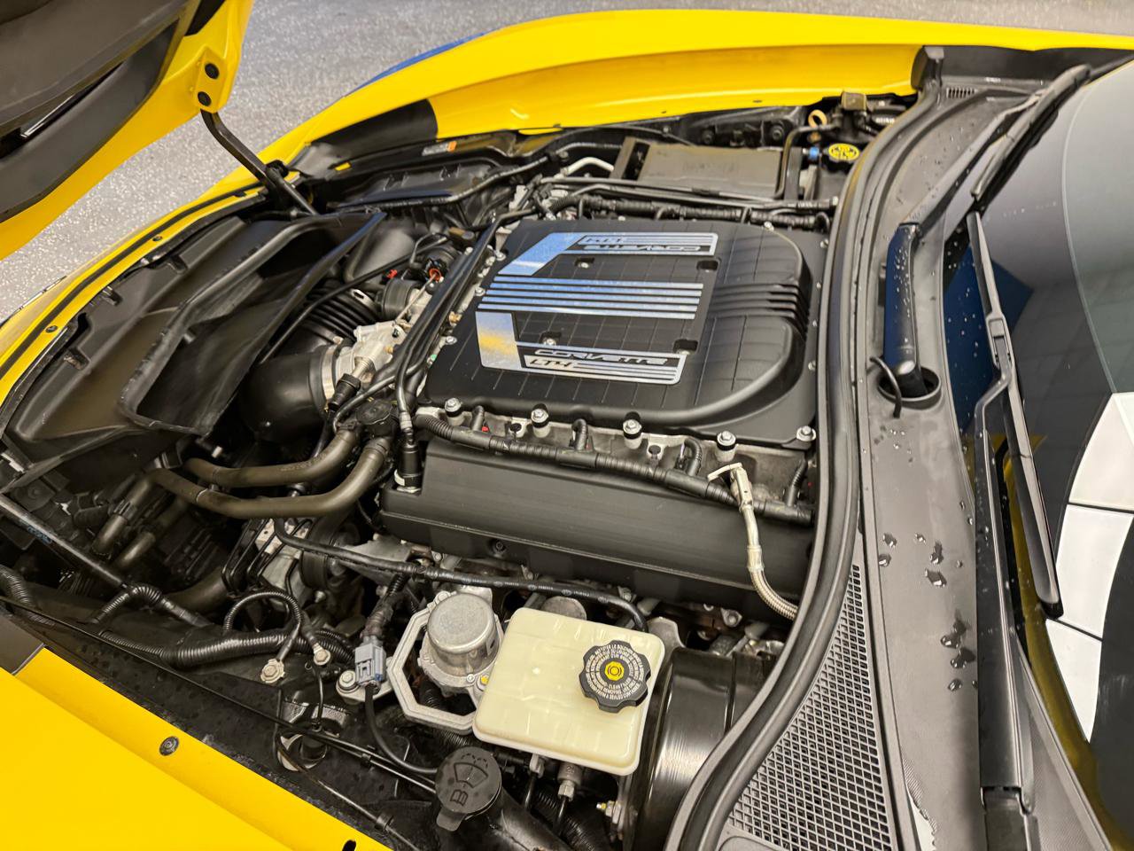 Used 2016 Chevrolet Corvette Z06 w/ 3LZ Preferred Equipment Group image 23