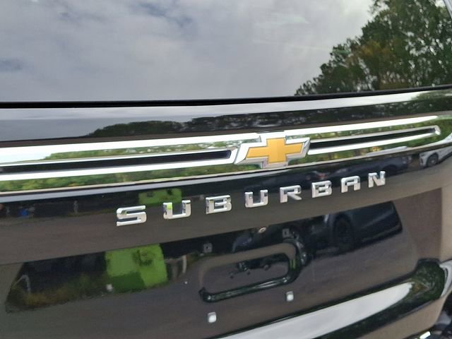 Used 2022 Chevrolet Suburban LT image 38