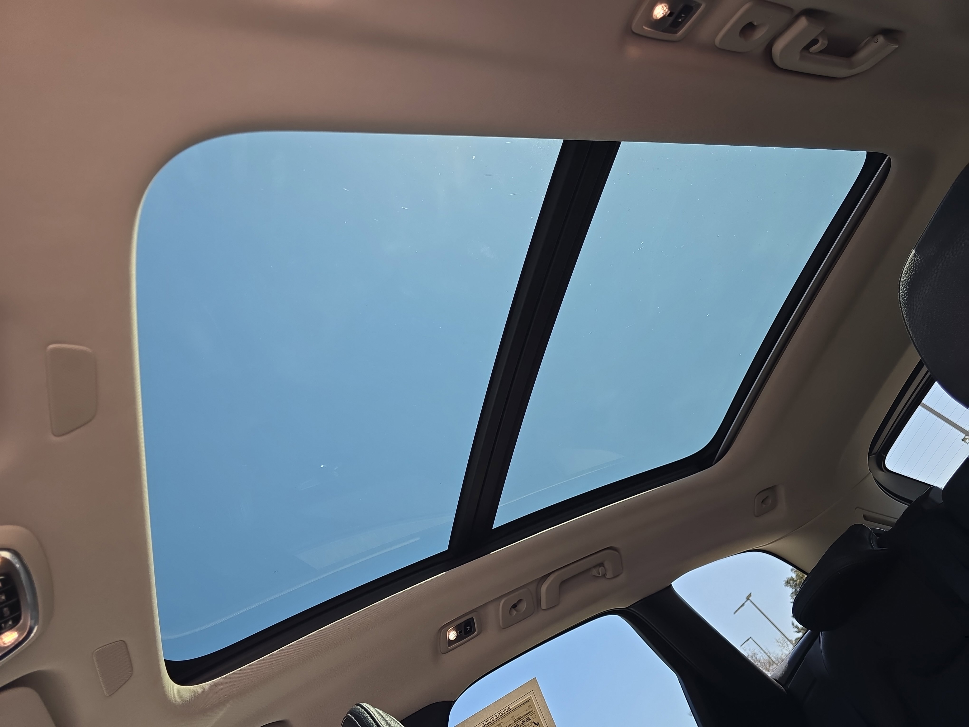 Used 2021 Volvo XC60 T5 Momentum image 30