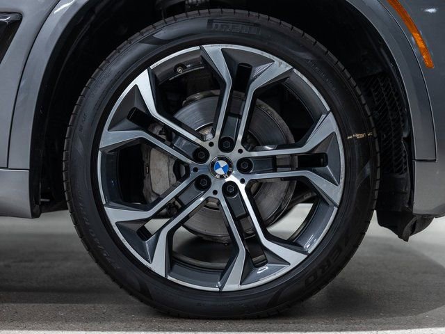 Used 2024 BMW X5 sDrive40i w/ M Sport Package image 17