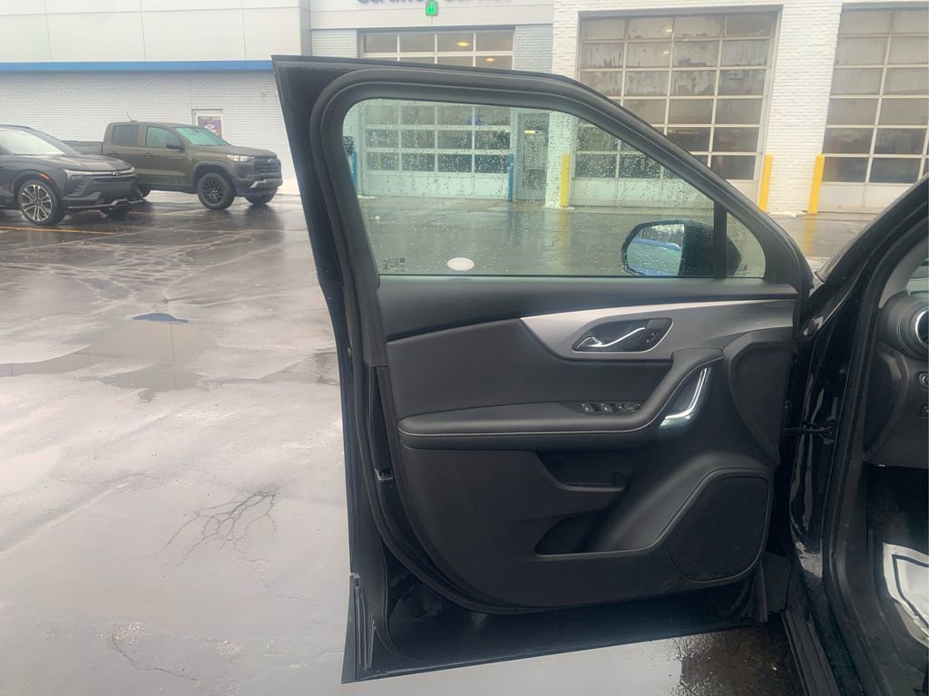 Used 2023 Chevrolet Blazer LT w/ Midnight/Sport Edition image 19