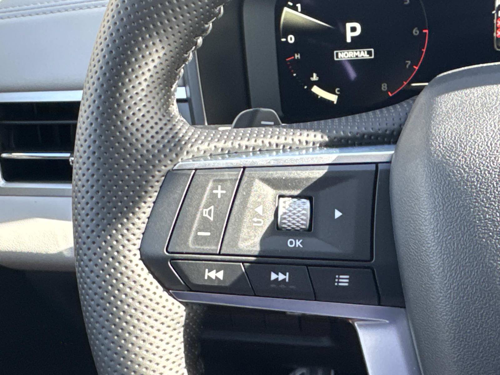 New 2026 Mitsubishi Outlander SEL FWD image 17