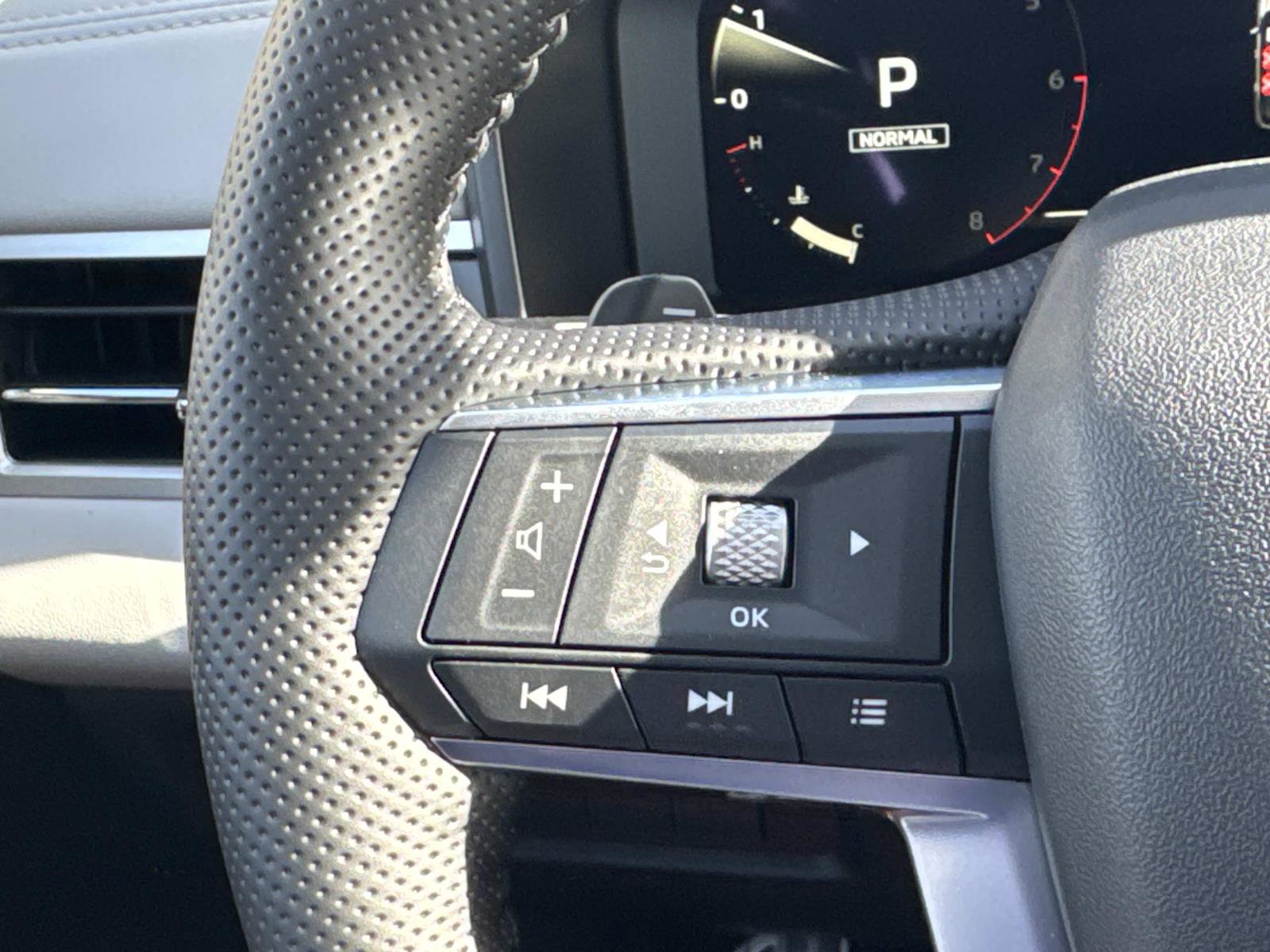 New 2026 Mitsubishi Outlander SEL image 17