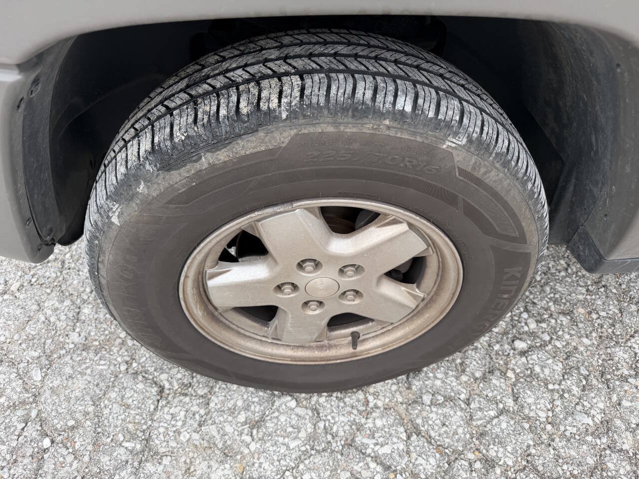 Used 2006 Jeep Liberty Sport AWD/4WD image 9