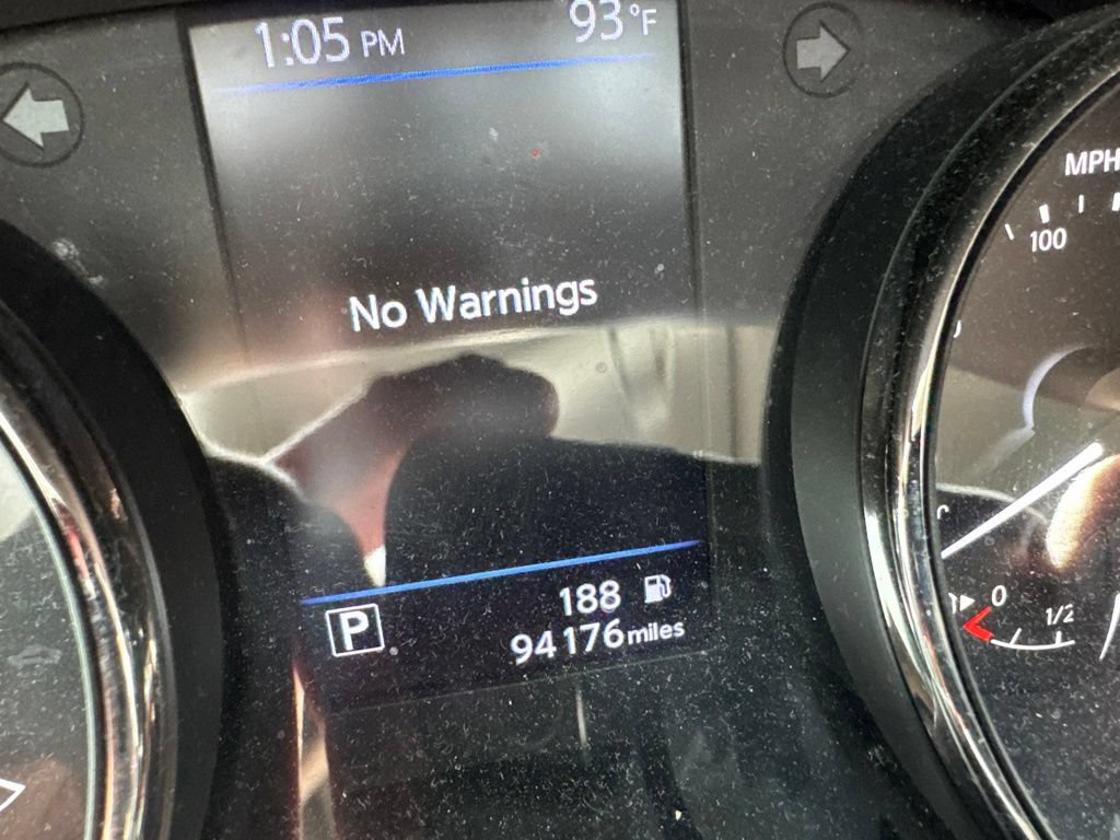 Used 2019 Nissan Rogue SV FWD image 3