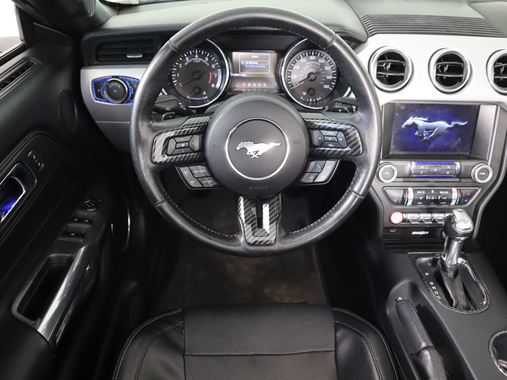 Used 2016 Ford Mustang Premium image 18