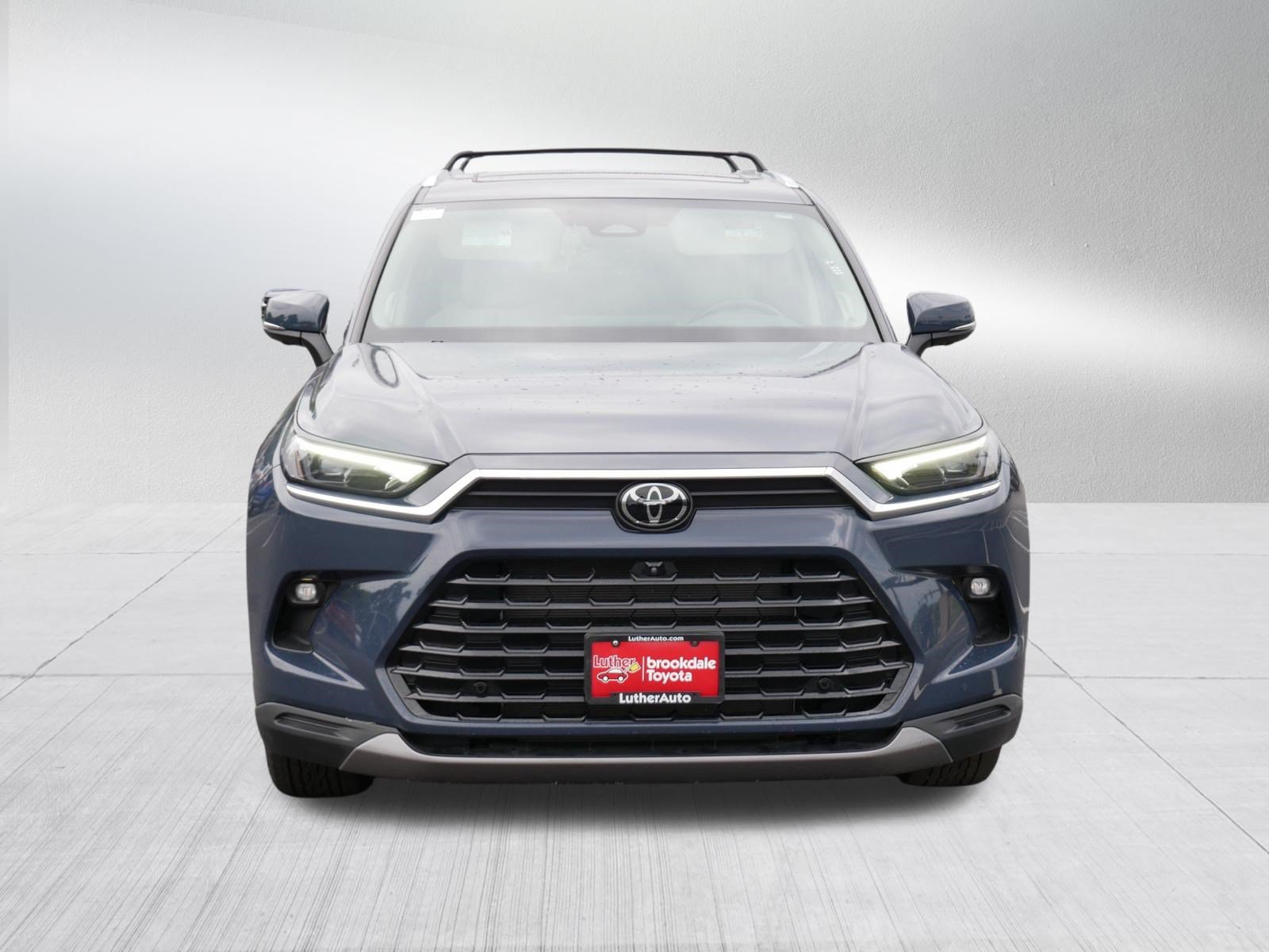 Certified 2025 Toyota Grand Highlander AWD image 2