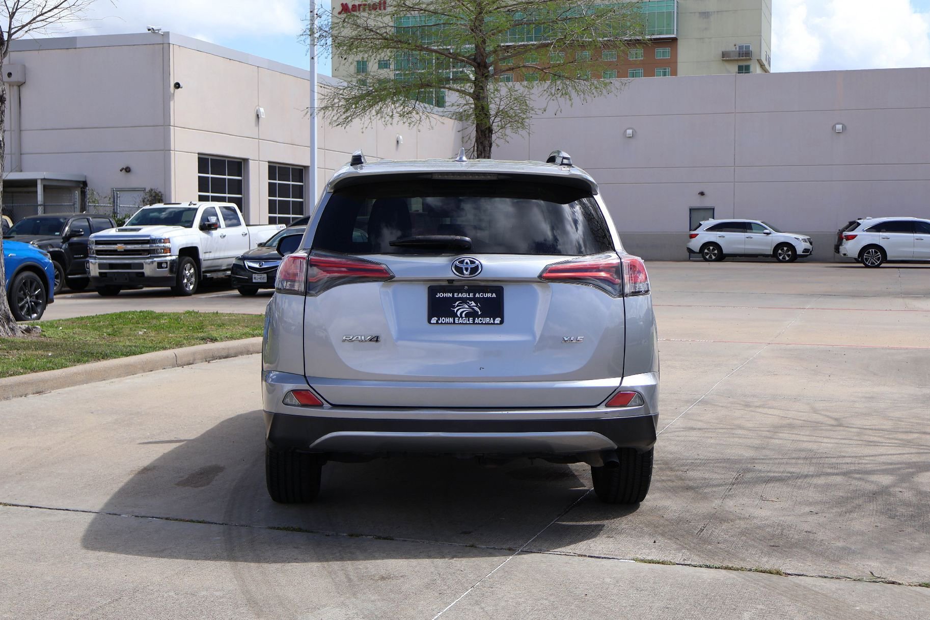 Used 2018 Toyota RAV4 XLE w/ Plus Extra Value Package image 5