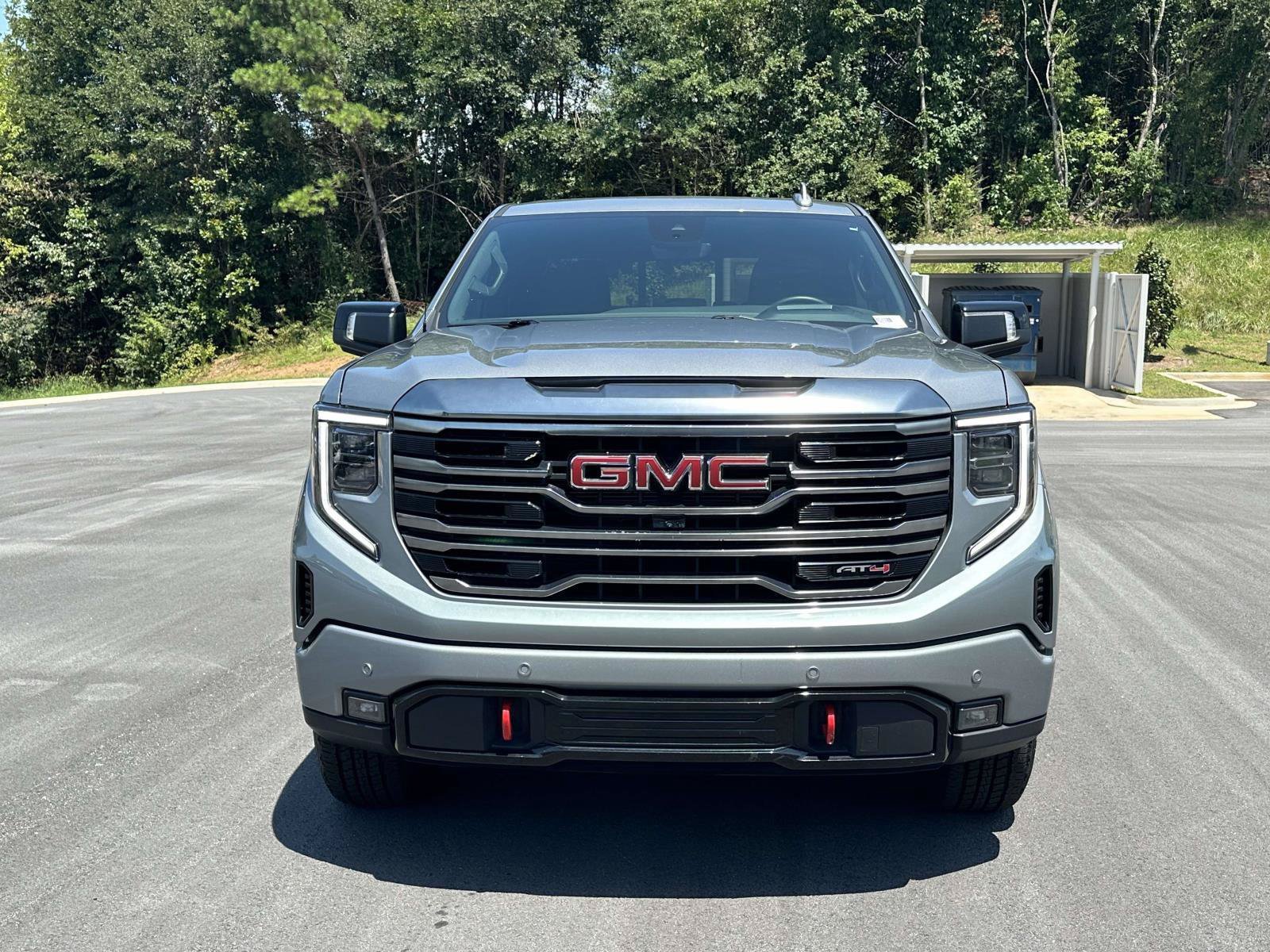 Used 2024 GMC Sierra 1500 AT4 w/ Technology Package AWD/4WD image 2