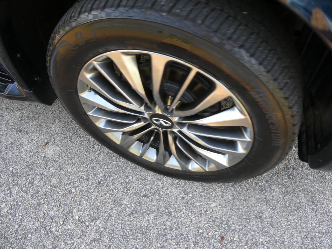 Used 2019 INFINITI QX80 Luxe w/ 22" Wheel Package image 32