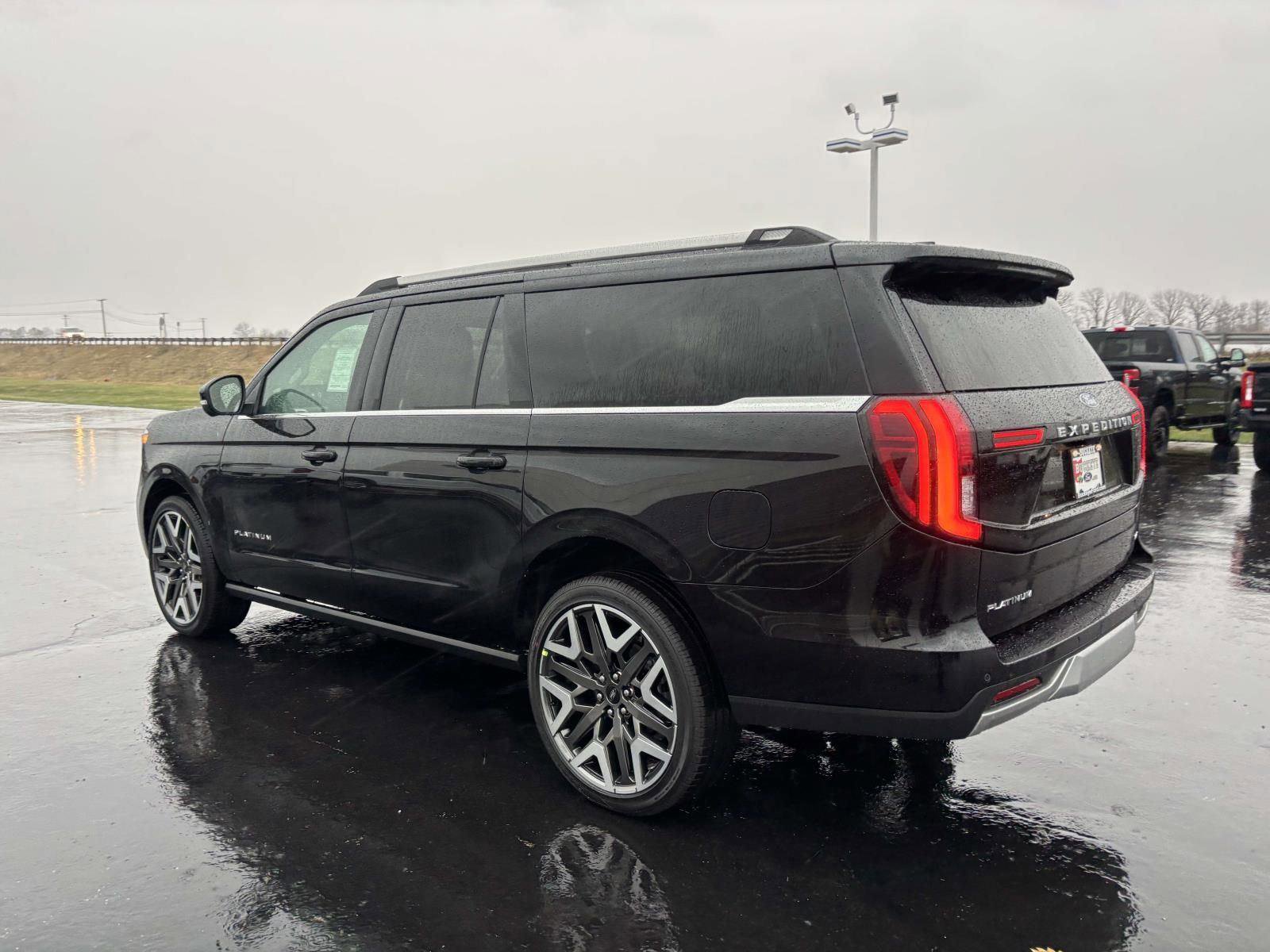 New 2026 Ford Expedition Max Platinum w/ Platinum Ultimate Package AWD/4WD image 5