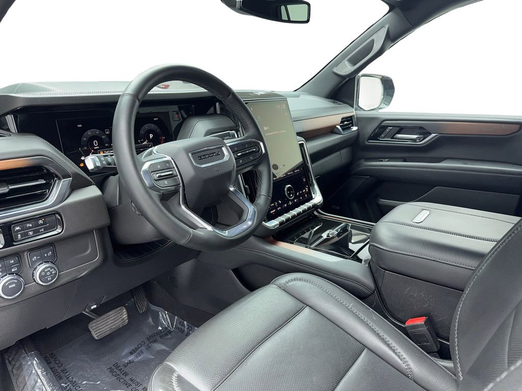 Used 2025 GMC Yukon Denali AWD/4WD image 16