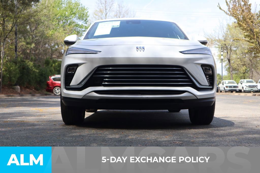 Used 2025 Buick Envista Preferred image 4