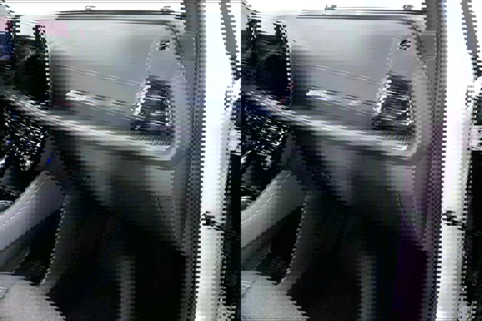 Used 2024 Chevrolet Traverse LT image 16