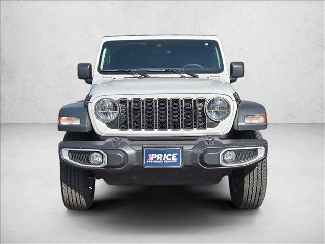Used 2025 Jeep Gladiator Sport AWD/4WD video 2