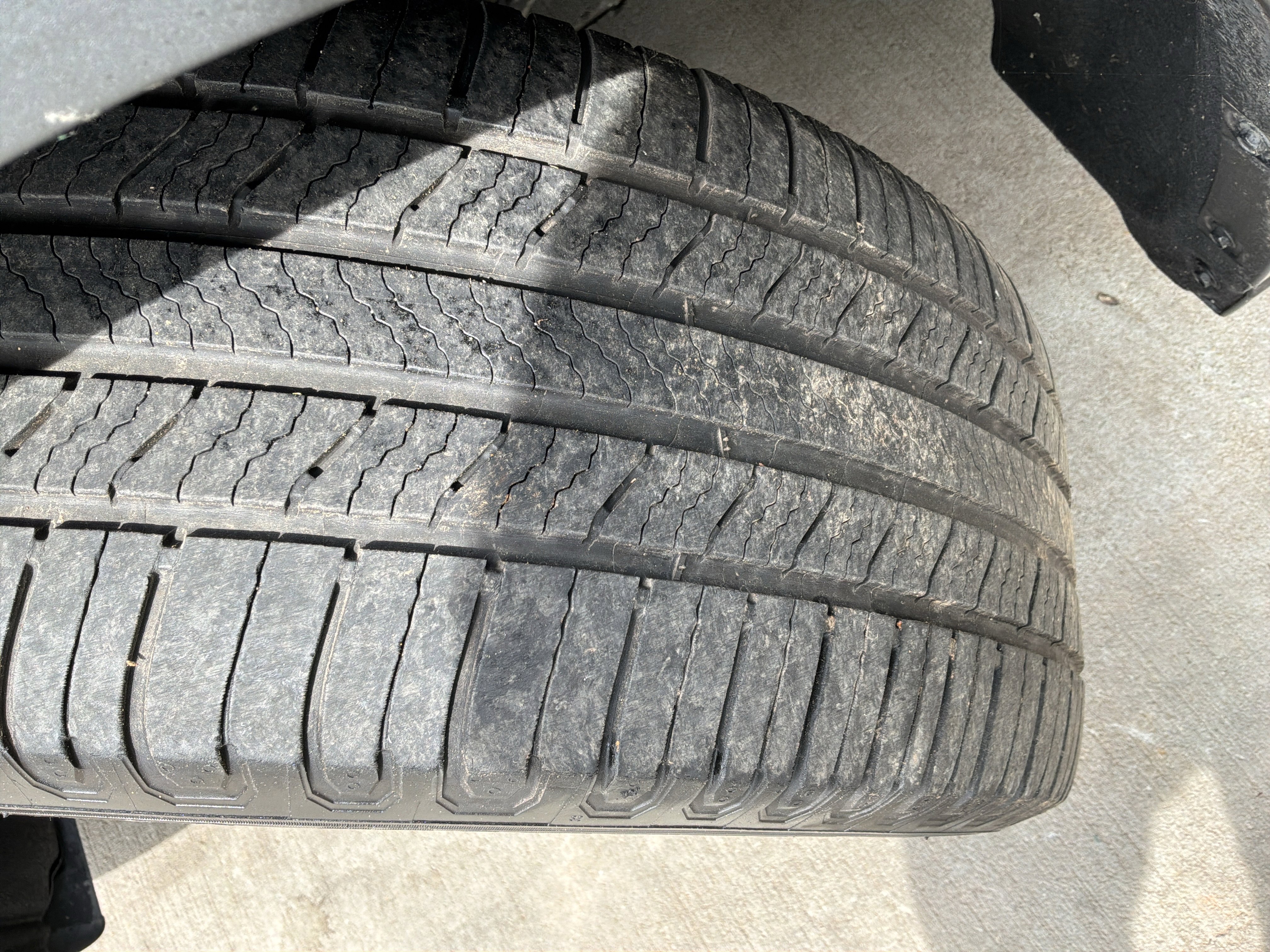 Used 2022 Toyota Highlander XSE FWD image 12